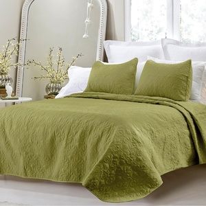 NEW 3pc Green Quilted Cotton Queen Coverlet Sets